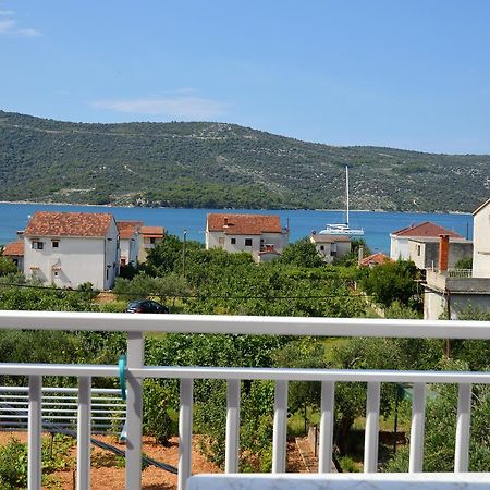 Apartmani Ramljak Marina Esterno foto