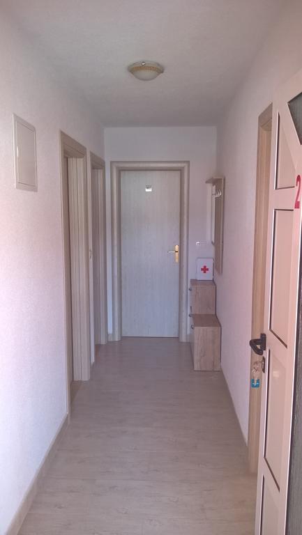 Apartmani Ramljak Marina Esterno foto