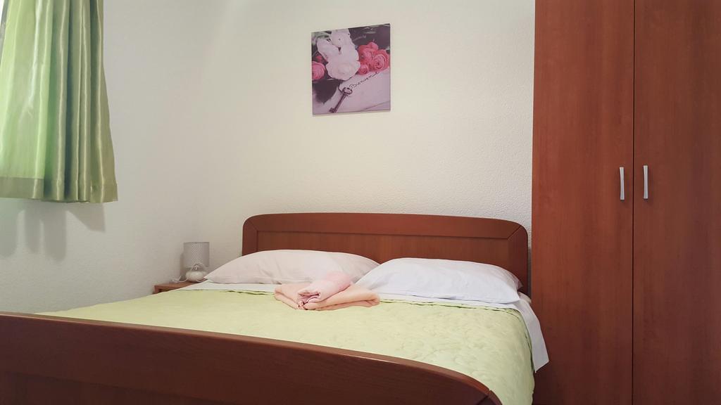 Apartmani Ramljak Marina Esterno foto