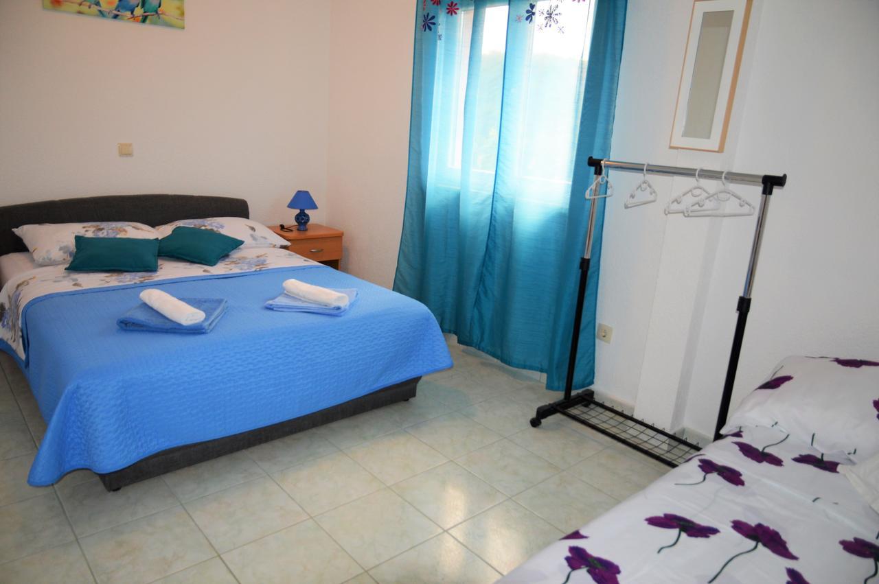 Apartmani Ramljak Marina Esterno foto