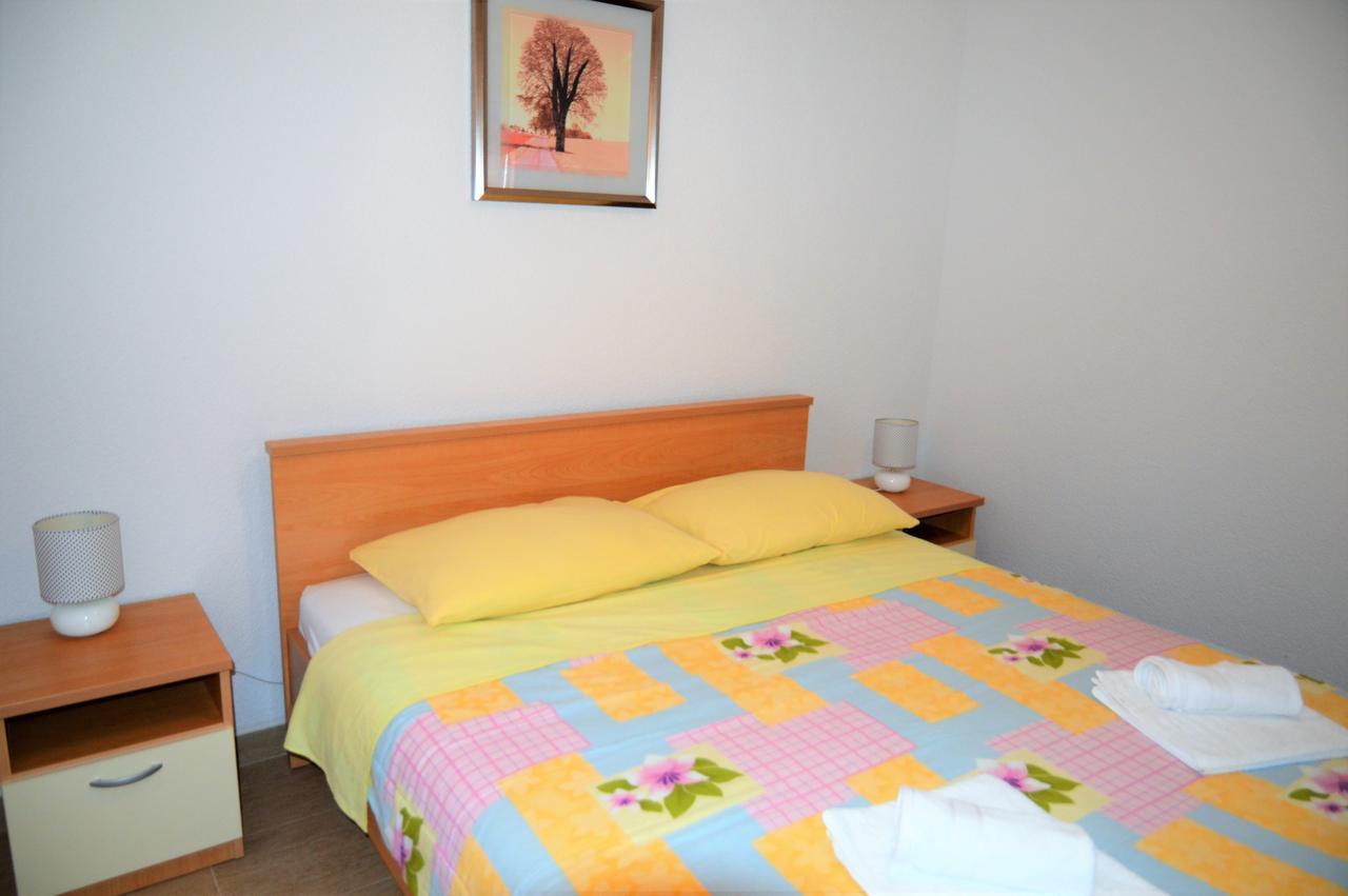 Apartmani Ramljak Marina Esterno foto