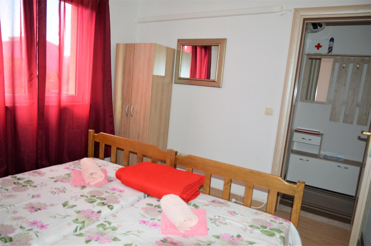 Apartmani Ramljak Marina Esterno foto