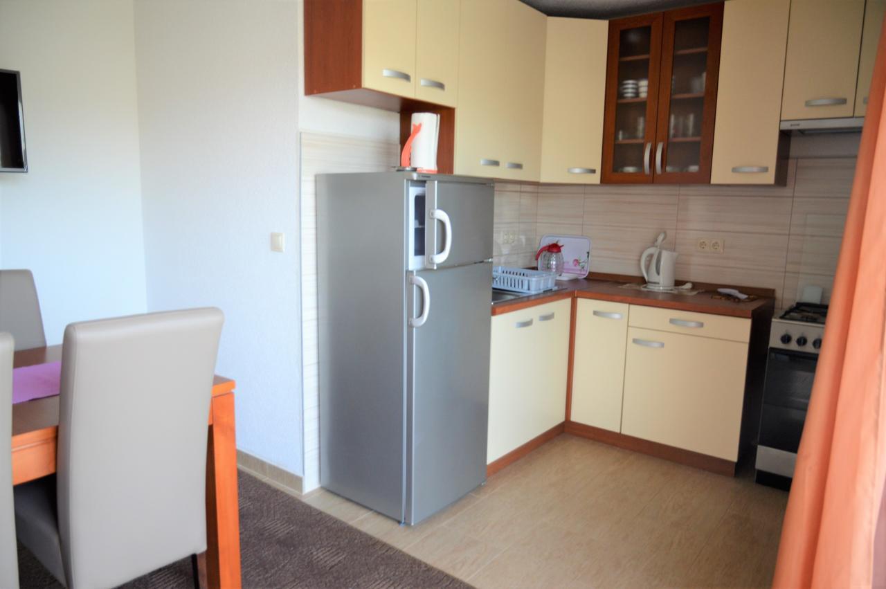 Apartmani Ramljak Marina Esterno foto