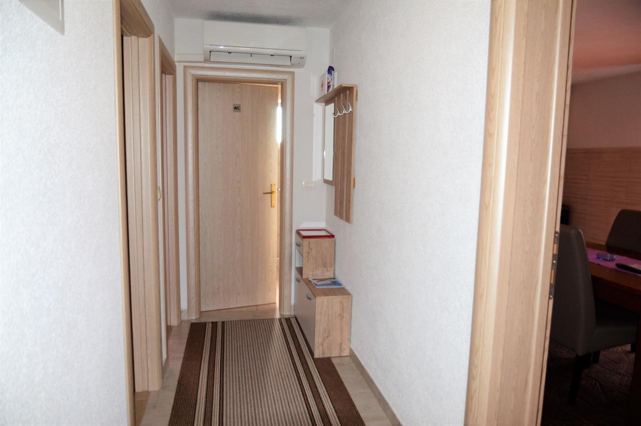 Apartmani Ramljak Marina Esterno foto